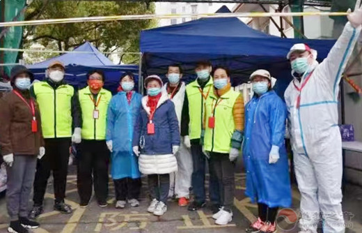 上海钦赐仰殿道观向所在居委捐助防疫物资