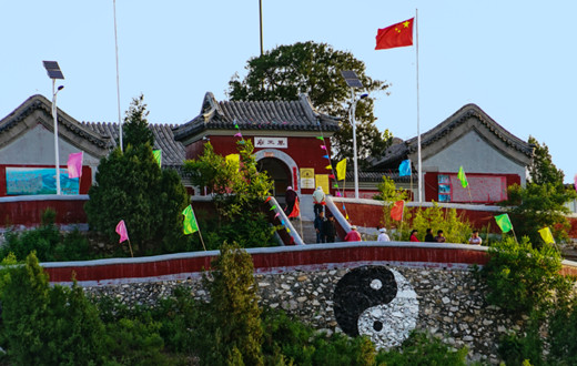 北京市平谷区凤凰山药王庙征联活动，5月25日9时截稿