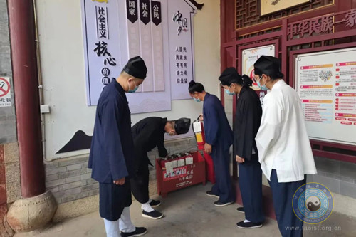 昆明市盘龙区道协开展“5·12全国防灾减灾日”宣传活动