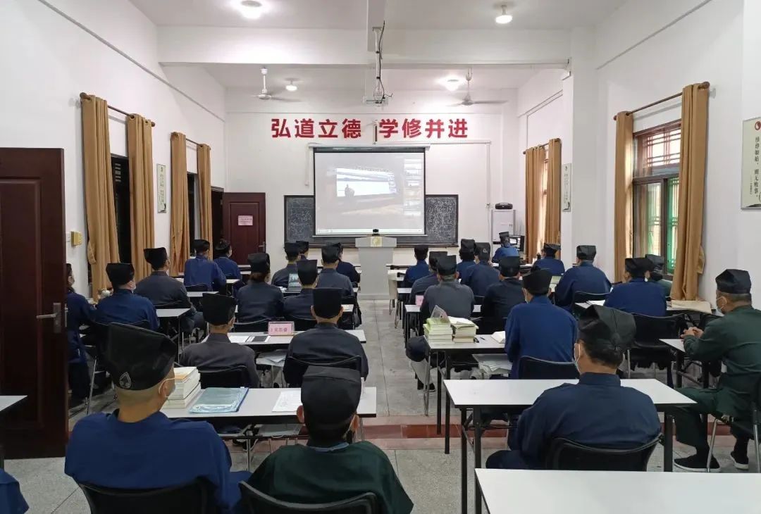 海峡道教学院组织收看“宗教健康传承”福建省宗教界讲经交流比赛活动