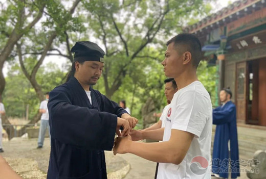 常州市金坛区茅山元阳观举办壬寅年首期“道养文化减压班”体道活动