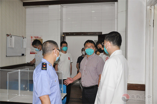 上海市黄浦区联合检查组到上海城隍庙检查指导恢复开放准备工作