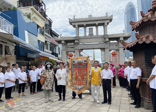 “延平郡王会香旗”巡台返厦 厦门朝宗宫古礼迎接