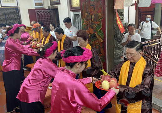 “延平郡王会香旗”巡台返厦 厦门朝宗宫古礼迎接