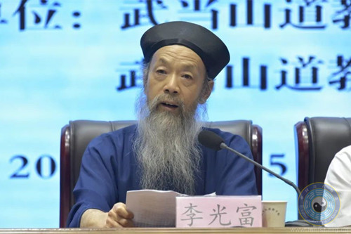 武当山道教学院举办2018级本科班和2021年道教经典讲习班毕业典礼系列活动