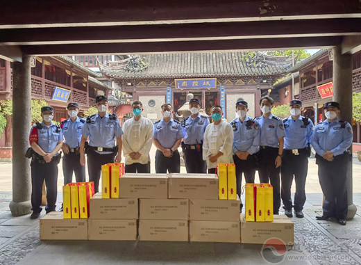 上海城隍庙慰问黄浦区一线警务力量