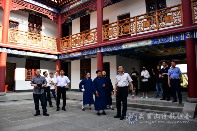 中国道教协会副会长孟至岭道长、秘书长李寒颖一行赴武当山调研