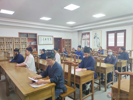 紫阳县道协二届六次理事会暨紫阳县道教界“三爱”主题教育活动举行