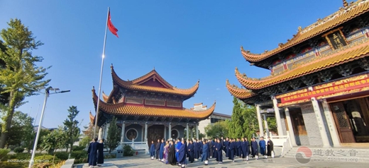 南岳坤道学院举行“纪念中国人民抗日战争暨世界反法西斯战争胜利77周年和平祈祷法会”