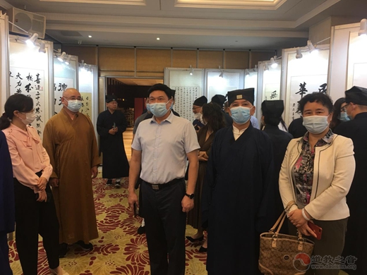 镇江市道教协会举办第二届玄门讲经暨 “喜迎二十大”书画展活动