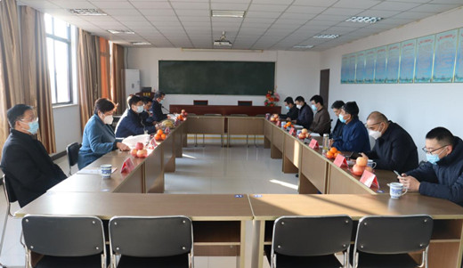 镇江市委副书记、市委统战部部长巩海滨一行到润州道院调研视察安全工作