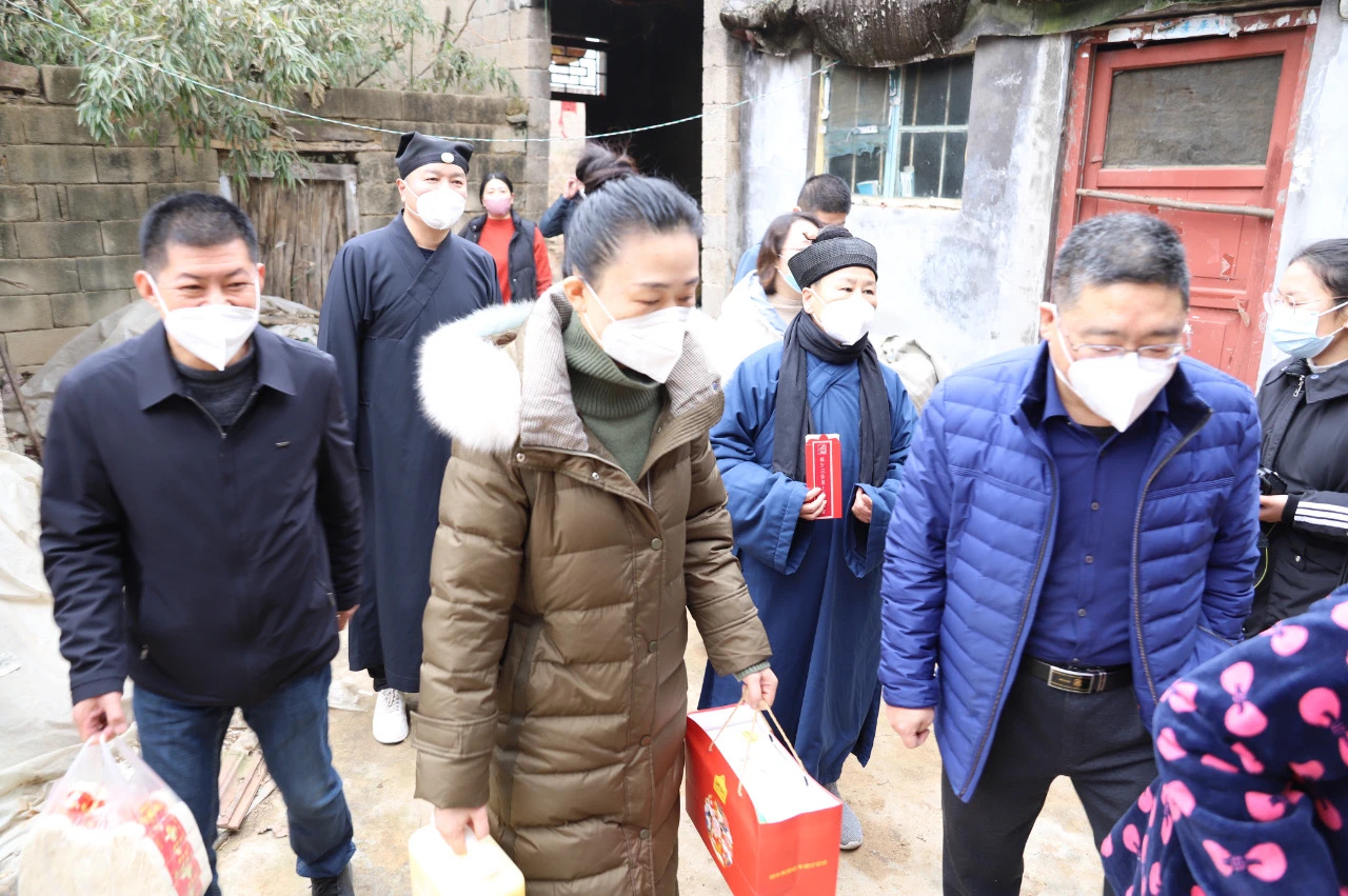 临沂市道教协会开展一月份“每月一善，扶危济困”慈善活动