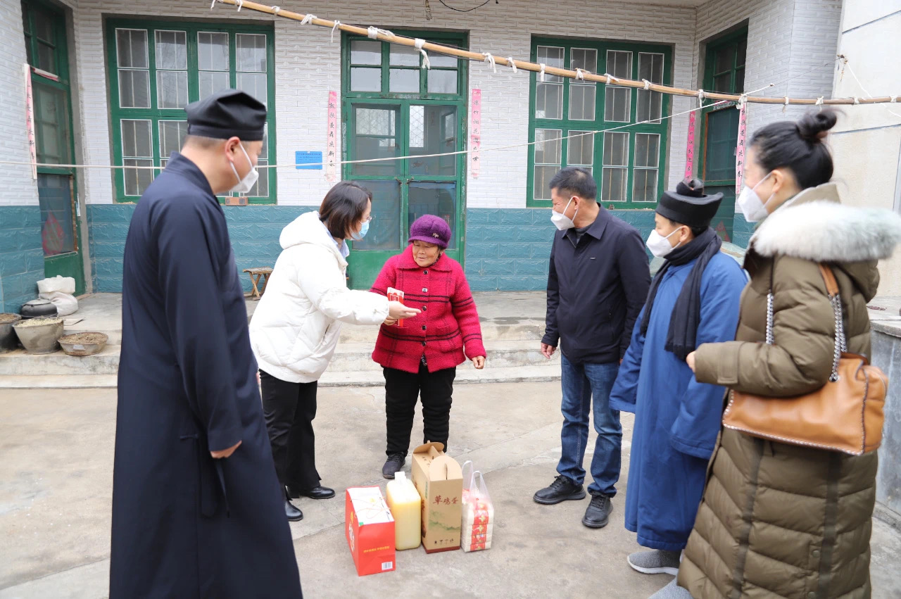 临沂市道教协会开展一月份“每月一善，扶危济困”慈善活动