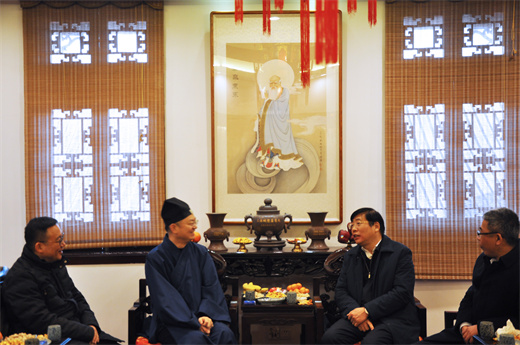 上海市黄浦区委书记杲云到上海城隍庙检查春节期间安全工作