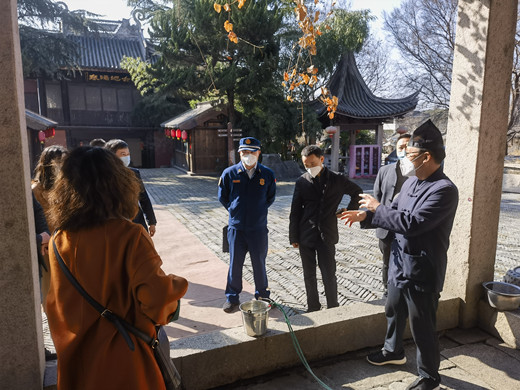常州市区联合督查组检查白龙观春节前安全工作
