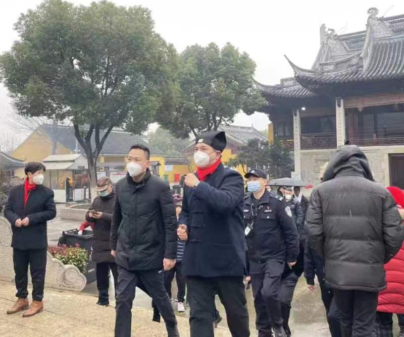昆山市镇两级领导对东岳庙开展春节敬香安全检查并慰问教职员工