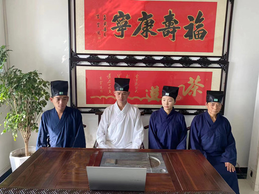 随县道教协会全体成员观看党的二十大开幕会