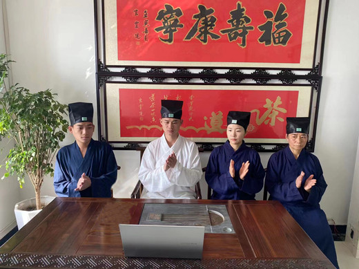 随县道教协会全体成员观看党的二十大开幕会