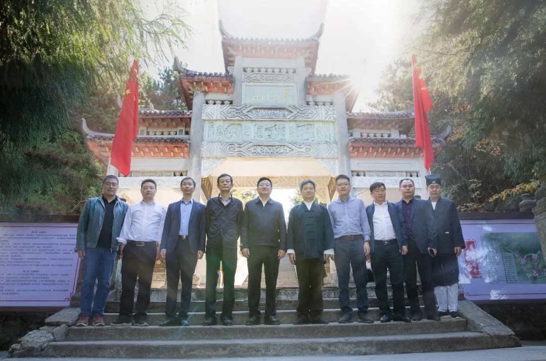 江西省委统战部副部长喻志勇一行到葛仙山葛仙祠调研