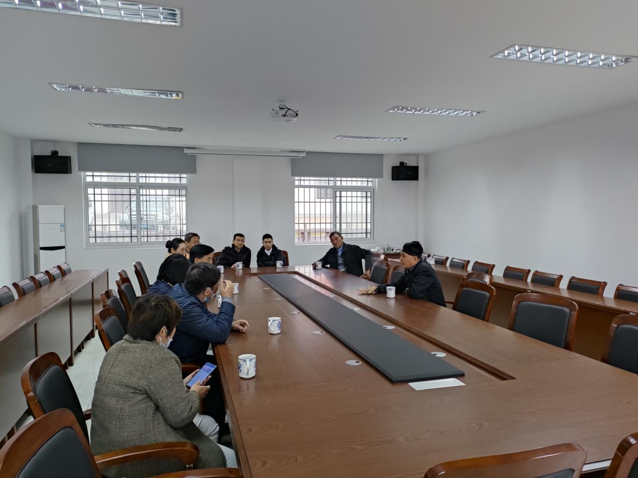 江苏省政协民宗侨副主任李丽珍一行到南京方山洞玄观参访