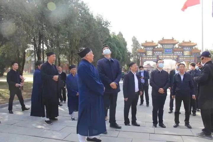 河南省政协民宗委领导到嵩山中岳庙调研中国化讲经讲道