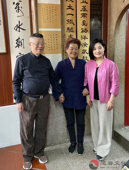 台湾知名人士陆炳文三谒厦门朝宗宫