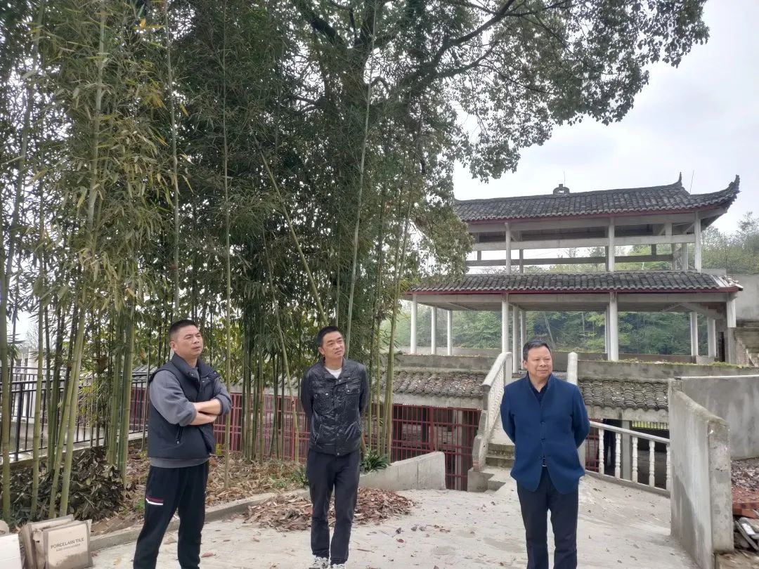 成都市道协工作班子一行走访调研青城山九龙观