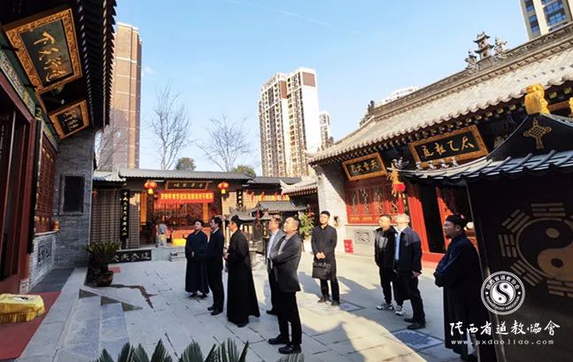 西安市政协到曲江新区青华宫走访