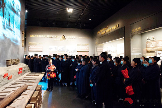 “缅怀革命先烈，传承爱国情怀”——徐州市道教协会开展清明祭扫活动