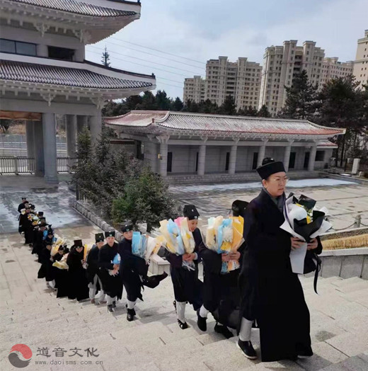延边州道教协会清明节开展“缅怀革命先烈 传承红色基因”主题教育活动
