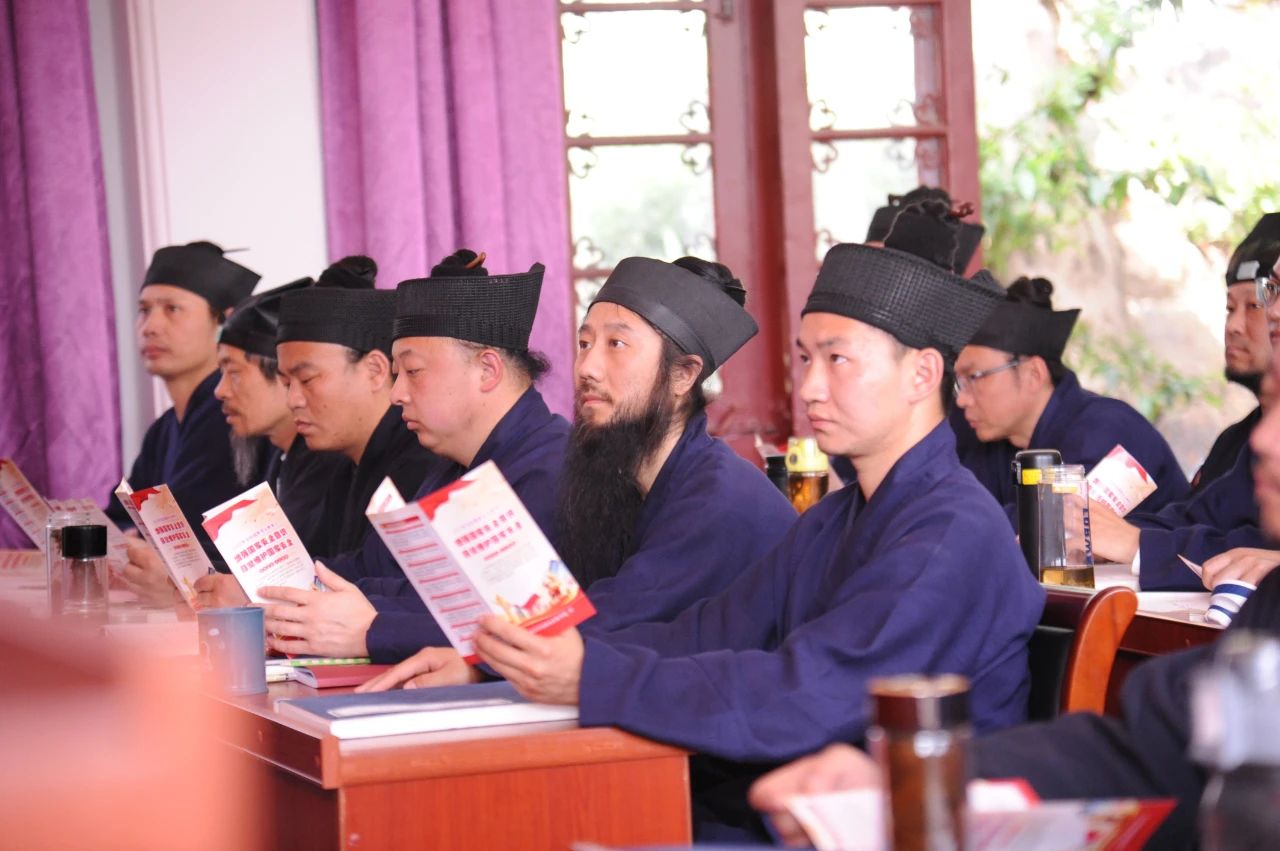 武汉长春观举行4.15国家安全日普法学习会
