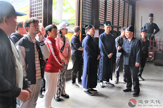 温州市鹿城区委统战部一行到苏州城隍庙调研
