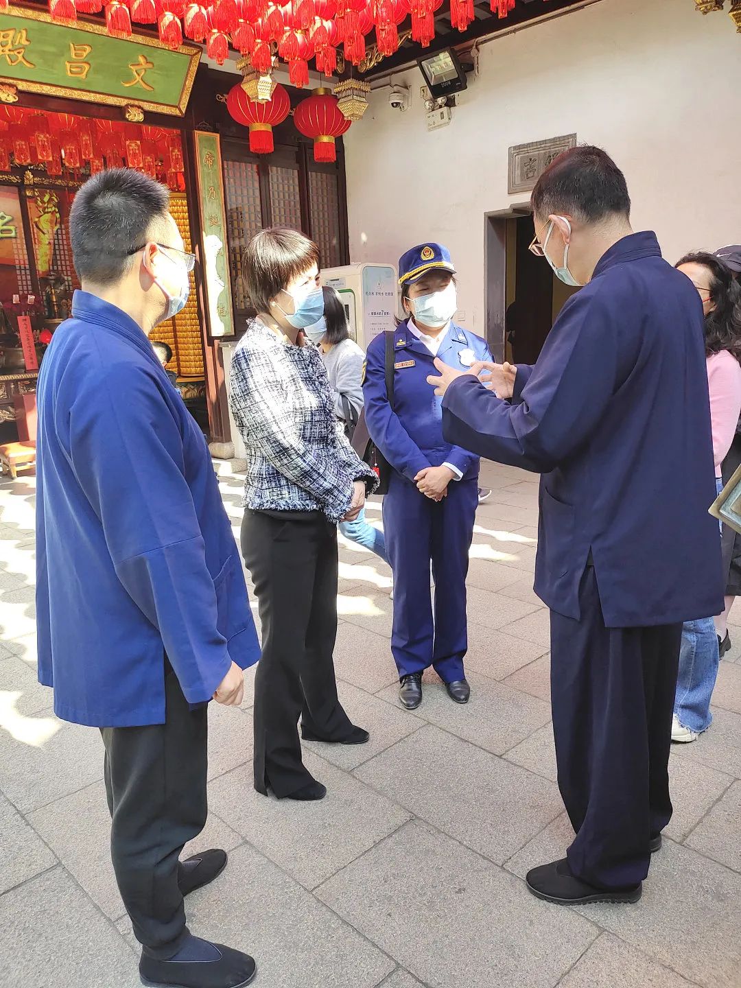上海市黄浦区委统战部赴宗教场所调研节日安全工作