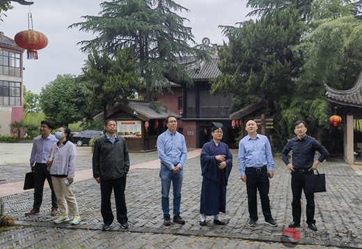江苏省民宗委领导莅临白龙观视察调研