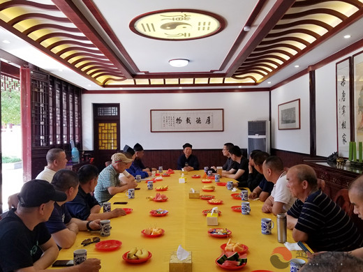 温州市龙湾区道协赴乾元观学习“四进”工作