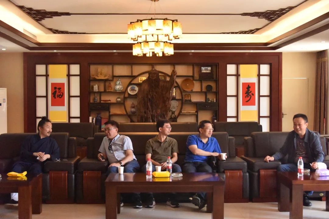 武汉大学哲学学院与台湾大学学者一行到武当山道教学院参访交流