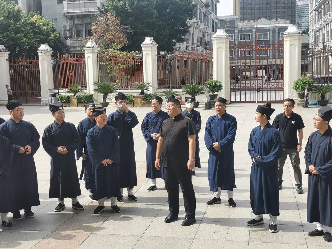 广东道教学院学生到广州市宗教活动场所进行参访学习
