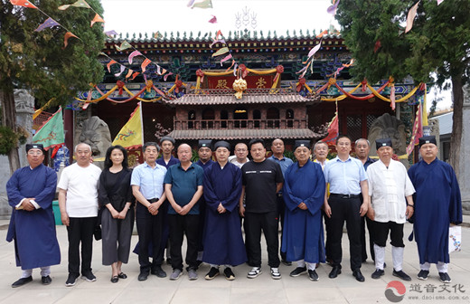 陕西道教协会会长胡诚林道长一行到榆阳关帝庙调研