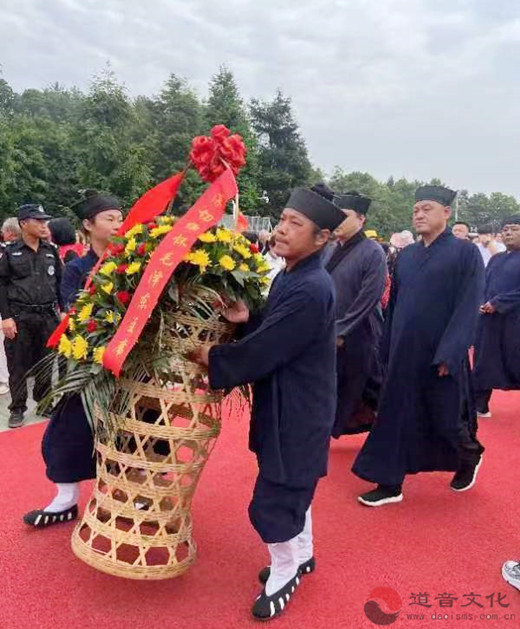 聊城市道教协会赴湖南开展爱国主义教育活动