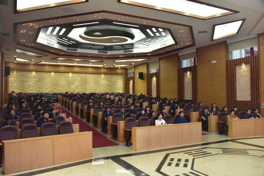 弘扬伟大抗疫精神，感悟“人民至上，生命至上”——武当山道教学院举办抗疫精神主题宣讲