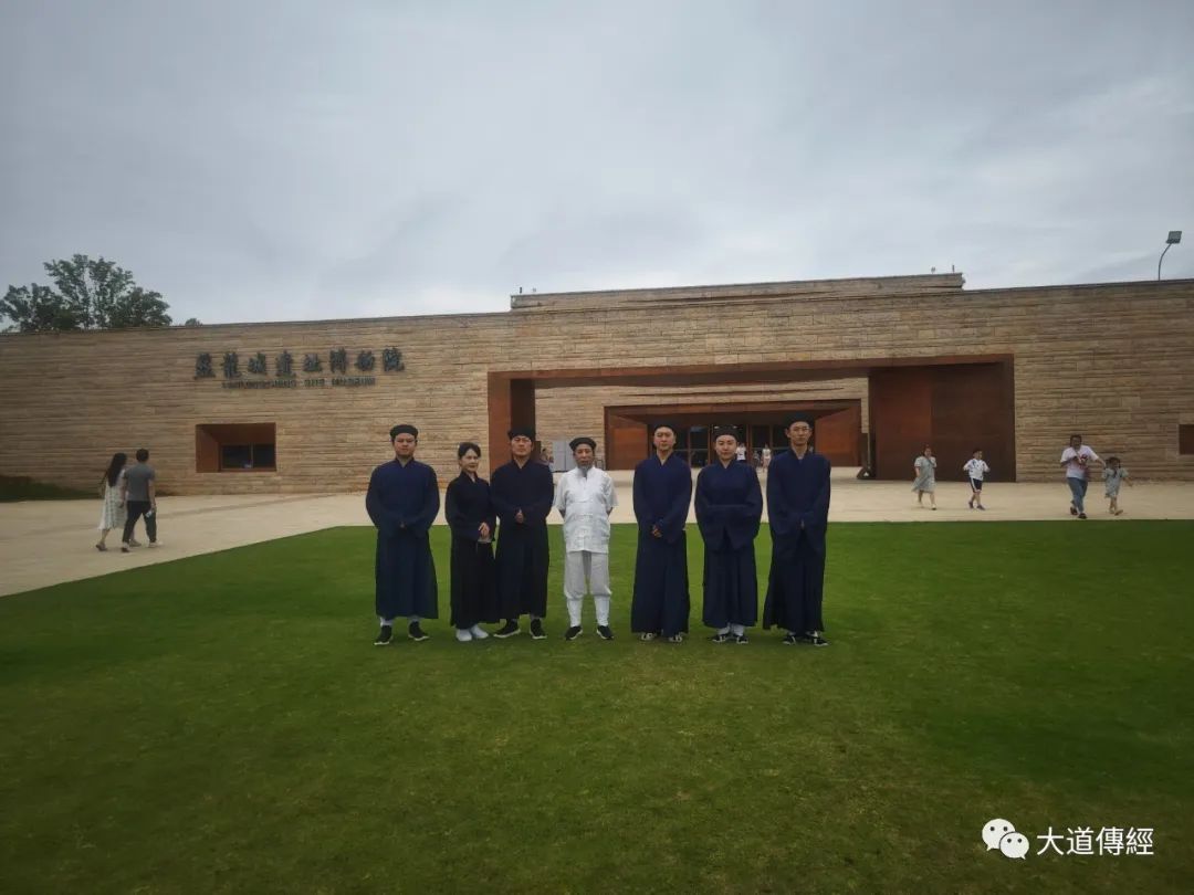 武汉大道观组织青年道众举办新中国史学习