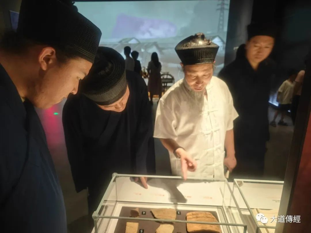 武汉大道观组织青年道众举办新中国史学习