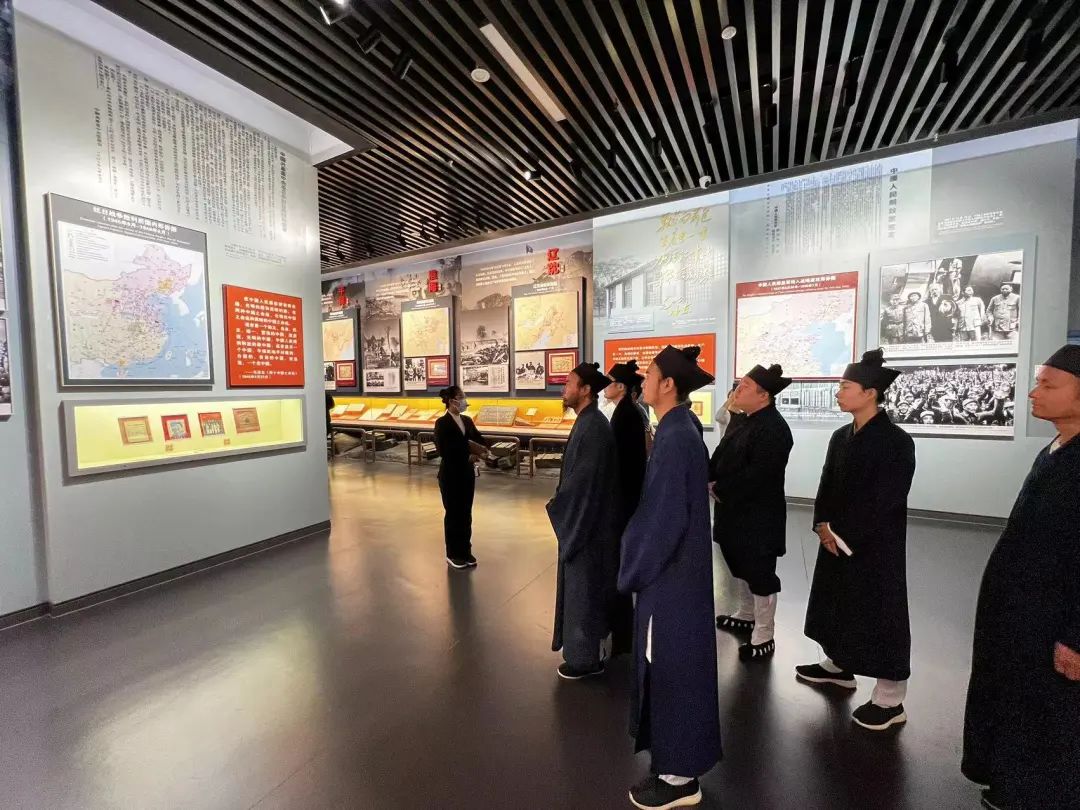 北京市丰台区大王庙教职人员及信众代表前往香山革命纪念馆参观学习