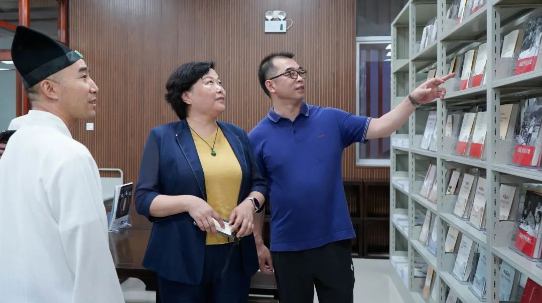 镇江市民宗局考察组一行赴龙虎山道教学院考察调研