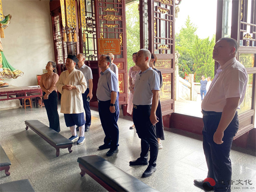 张家界市政协调研考察邵阳市玉清宫民族团结进步创建工作