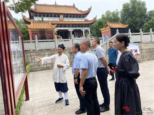 张家界市政协调研考察邵阳市玉清宫民族团结进步创建工作